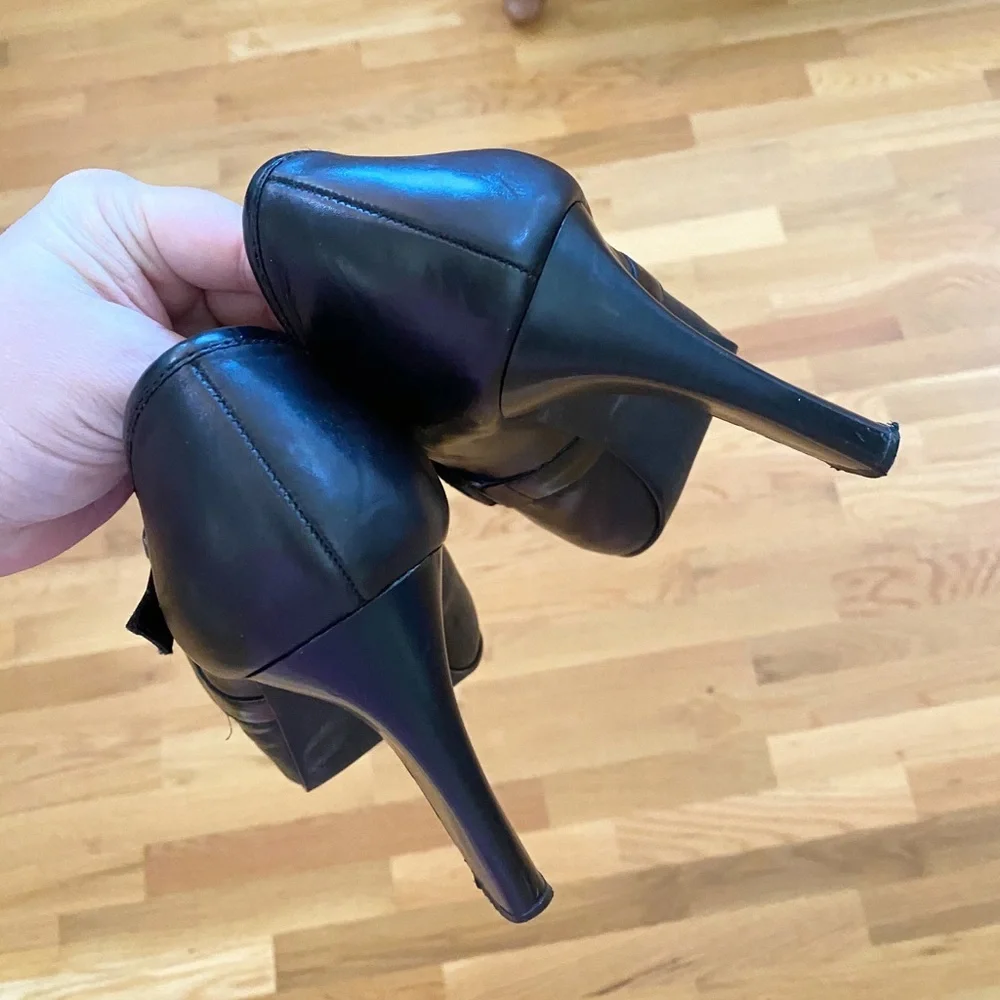 Simply Vera Vera Wang Black Leather Strap Booties - Picture 4 of 5